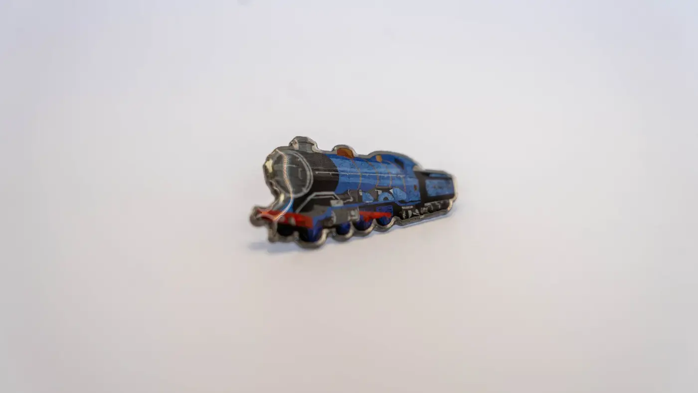 Metal Engine Pin Badge - Synolda