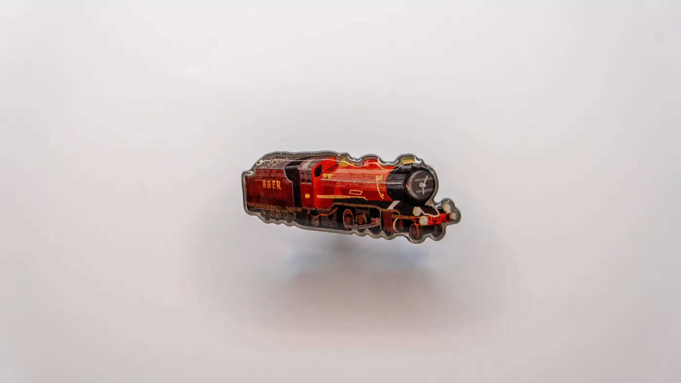 Metal Engine Pin Badge – River Mite
